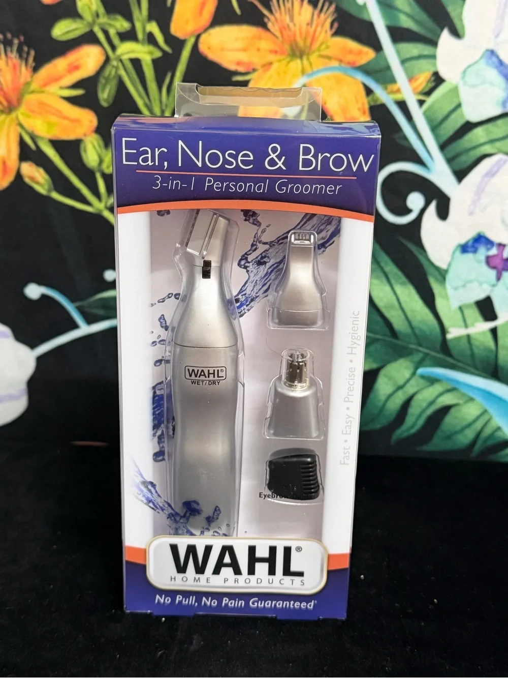 Wahl Ear, Nose & Brow 3-in-1 Groomer in Silver and Blue Accents